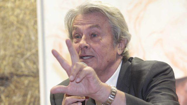 Fransız oyuncu Alain Delon ötenazi ile hayatına son vermek istediğini açıkladı