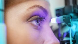 Lazer mi akıllı mercek mi? Hangisini seçmeliyiz?