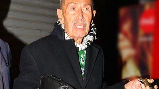 İlham Gencer taksi bulamayınca gazeteciler evine bıraktı