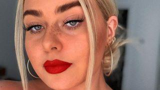 Beden olumlamadan sonra yeni moda: 'Göbek pozitifliği' diyerek duştan paylaştı 