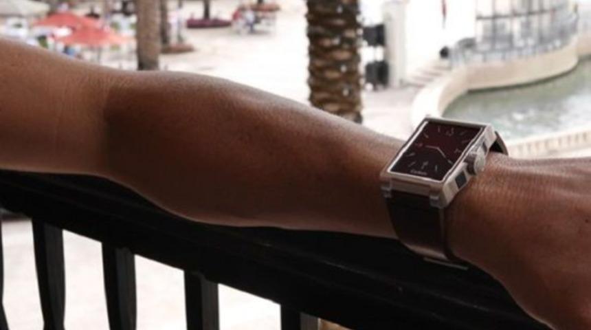 Carbon saatle telefonlar şarj edilebilecek