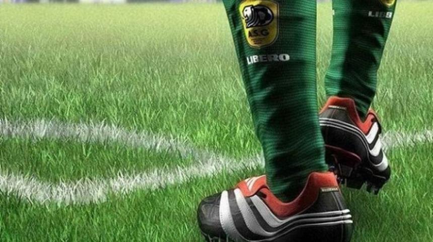 PES Manager iOS ve Android&rsquo;e geliyor!