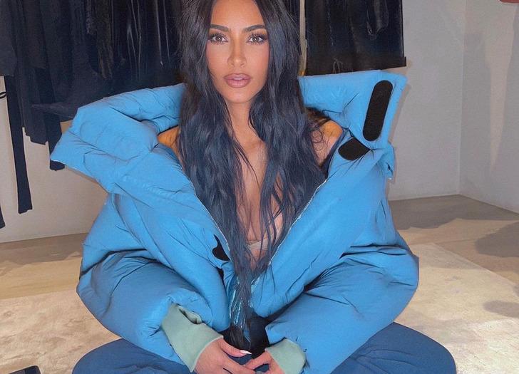 Kim Kardashian ünlü kıvrımlarını ortaya koydu! "Efsane geri döndü"