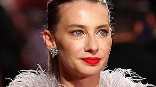 Tuba Ünsal: Namaz kılmaya başladım! Babaannem kara çarşaflı bir Müslümandı