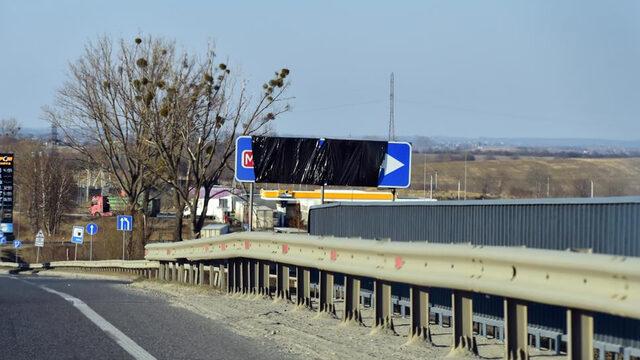 Ukraynalılar Rus ordusuna karşı hazırlanıyor! Lviv'de yön tabelaları kapatıldı