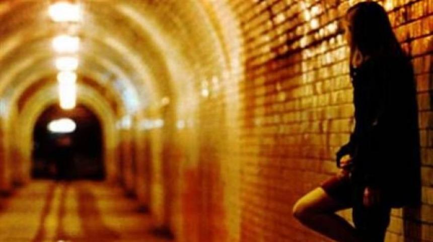 Fransa'da 'fuhuşa ceza'ya onay çıktı