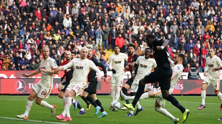 Galatasaray'ın aklı Barcelona'da kaldı! Gaziantep FK'dan müthiş geri dönüş...
