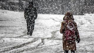 Son Dakika: 21 Mart (bugün) hangi illerde okullar tatil? Peş peşe duyurdular! Çok sayıda ilde okullara kar tatili