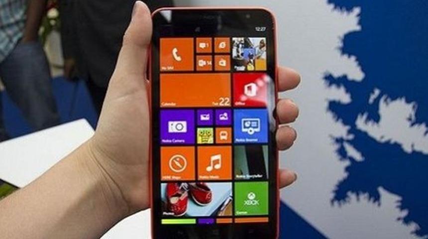 Lumia 1320'nin Türkiye fiyatı netleşti