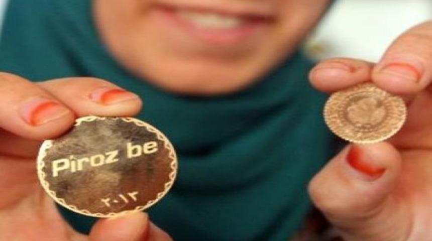 Diyarbakır'da çiftlere 'Piroz be' altınları dağıtıldı