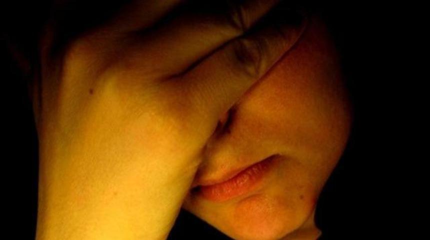 Bor&ccedil;, gen&ccedil;leri hasta ediyor