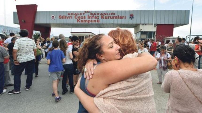 Balyoz davasında tüm sanıklar için tahliye kararı