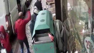 Eyüpsultan'da küçük çocuk büyük korku yaşadı! Tanımadığı birinden gelen yumrukla neye uğradığını şaşırdı: Pes dedirten anlar