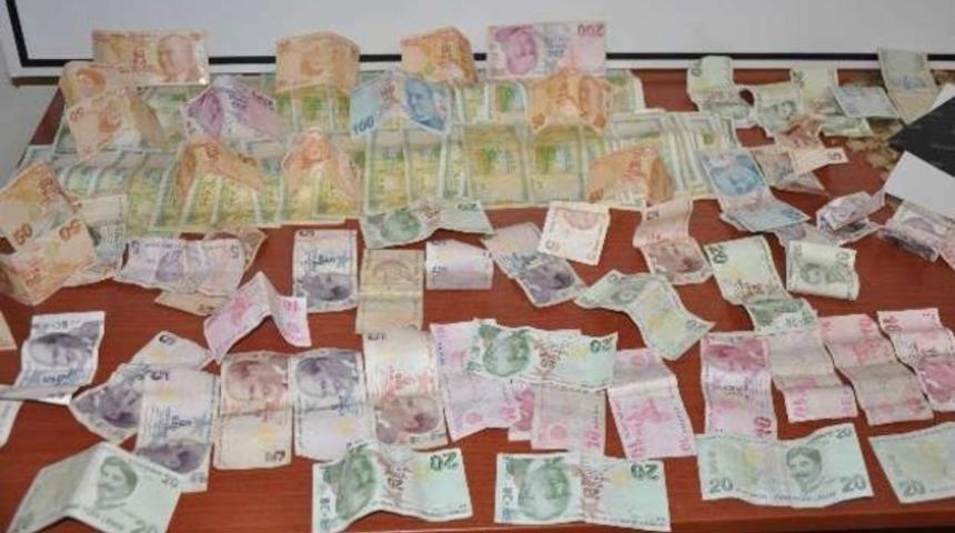 Suriyeli dilencinin &uuml;st&uuml;nden &ccedil;ıktı