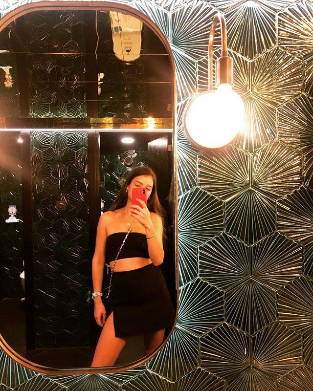Cem Yılmaz'ın genç sevgilisi Rüya Demirbulut, bikinili pozlarıyla Instagram'ı salladı!