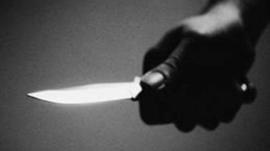 &Ouml;nce bı&ccedil;akladı sonra cinsel organını kesti