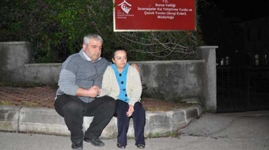 Koruyucu ailesi oldukları &ccedil;ocukları g&ouml;stermediler