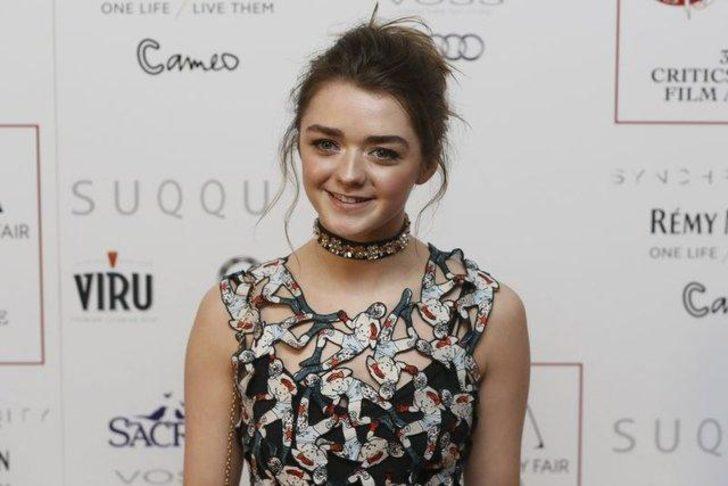 Maisie Williams'a çıplak fotoğraf şoku! G3