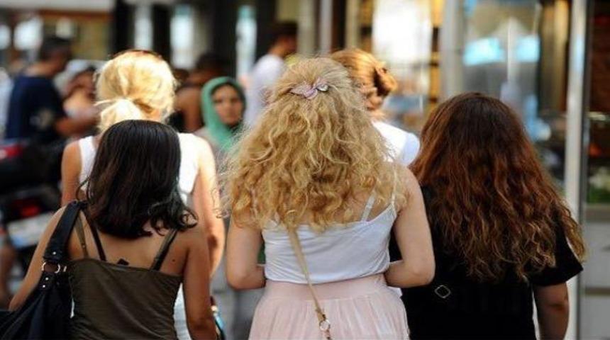 Sarışın bekar ve şişmanlara k&ouml;t&uuml; haber