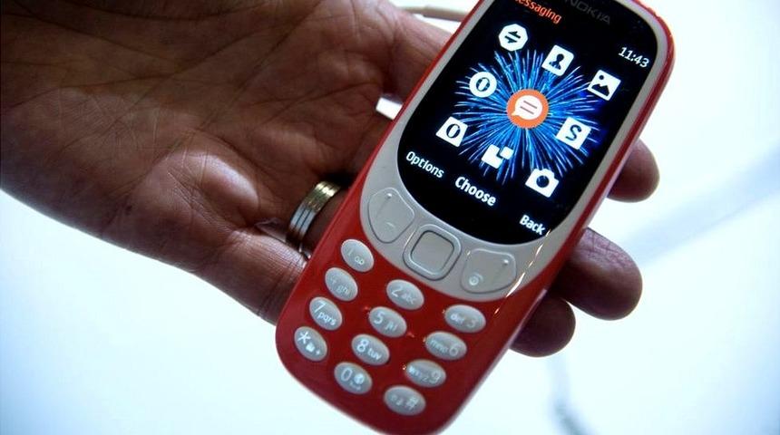 Akıllı değil ama zeki mi? 'Akılsız' cep telefonunun d&ouml;n&uuml;ş&uuml;