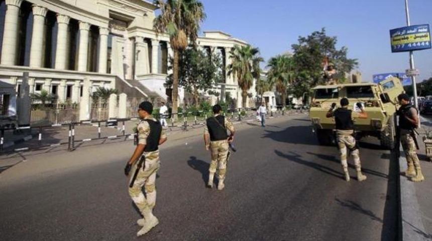 Mısır'da T&uuml;rk gazetecilere baskın!