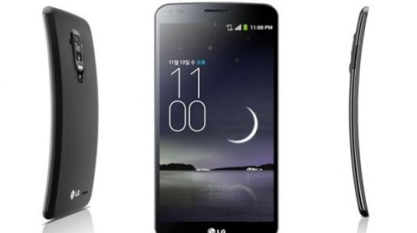 Esneyebilen LG G Flex kendini yeniliyor
