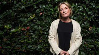 Ölen annesinin küllerinden dövme yaptırdı! Görenler şaşkınlığını gizleyemedi