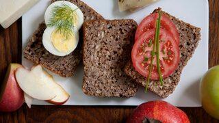 Tüm diyet tariflerini unutun ekmek yiyerek zayıflayabilirsiniz! En kolay kahvaltılık diyet tarifi nedir? Ekmek diyeti var mı?