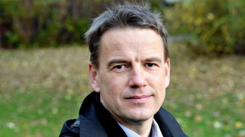 Danimarka Kalkınma Bakanı Christian Friis Bach halka yanlış bilgi verince istifa etti