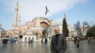 Babasını terör saldırısında kaybeden Nabi'den Ayasofya-i Kebir Camii'ne ziyaret