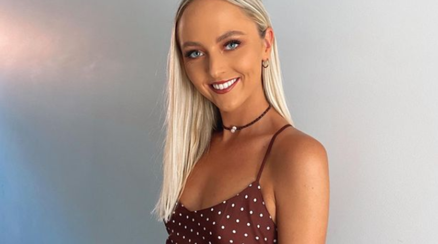 OnlyFans fenomenin zor anları! Çıplak görüntülerini ailesine göstermekle tehdit edildi