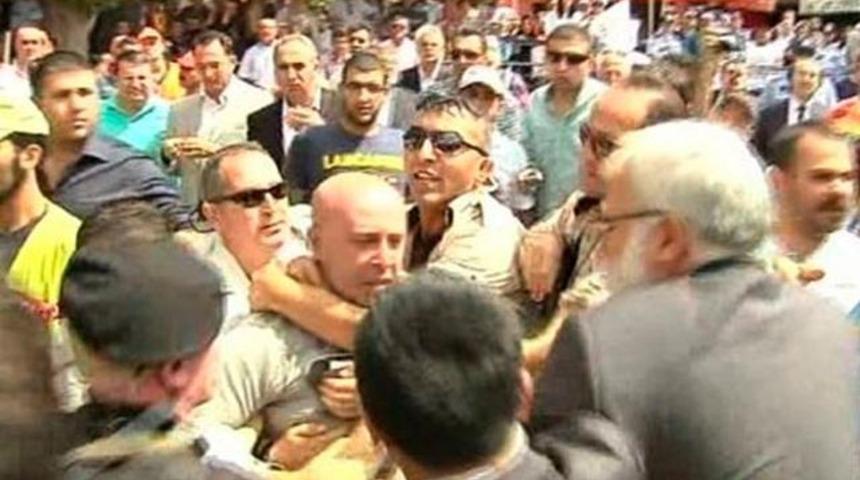 Bekir Bozdağ'a yumruk pahalıya patladı