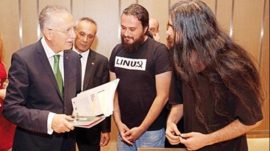 İhsanoğlu'ndan neşeli ‘Ekşi Sözlük’ toplantısı