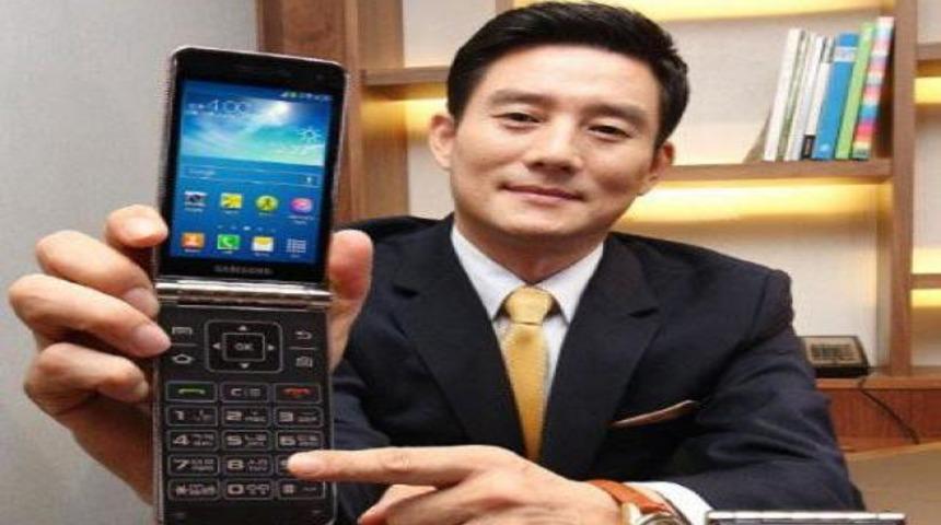 İşte &ccedil;ift ekranlı Galaxy Golden 