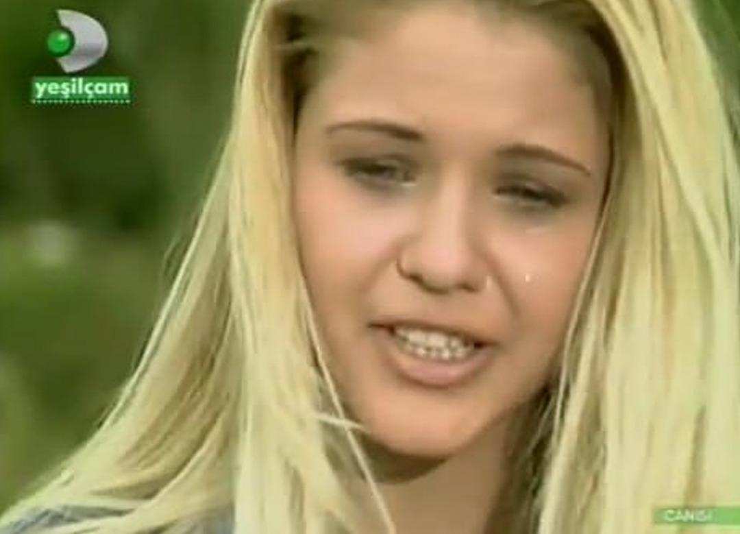 Emine &Uuml;n son haliyle hayran bıraktı! Adeta zamanı durdurdu