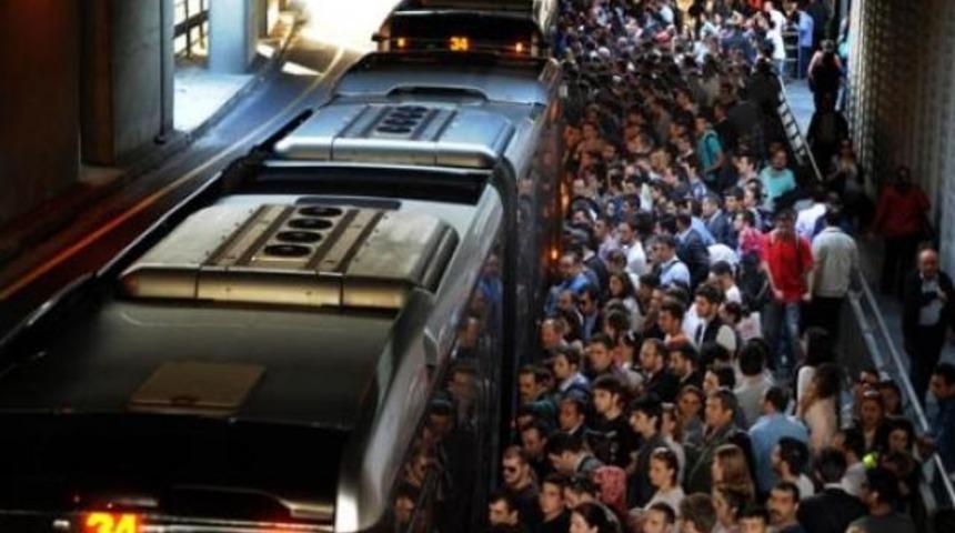 Okulların ilk günü toplu taşıma ücretsiz