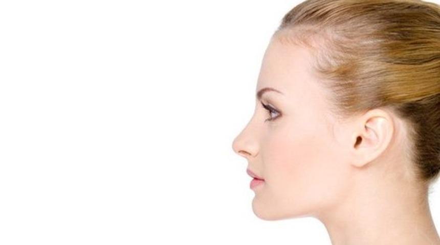 Doğal görünümlü burun estetiği