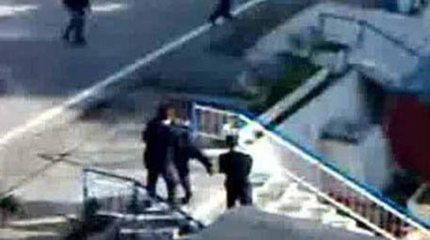 Polis okulunda polis dayağı