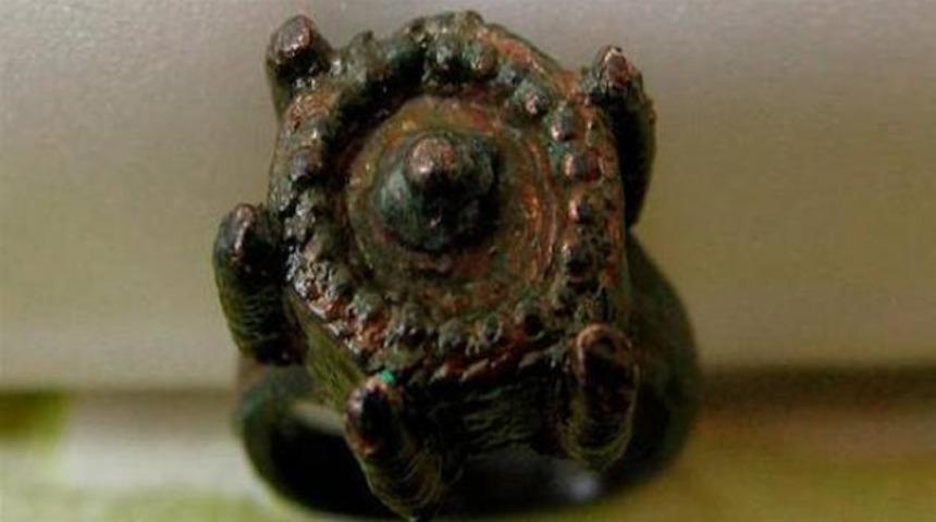 700 yıllık 'zehir' y&uuml;z&uuml;ğ&uuml;