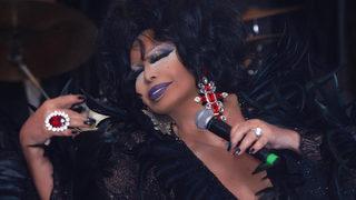 Bülent Ersoy kumaşa servet harcadı! 3 saatte 250 bin TL harcadı