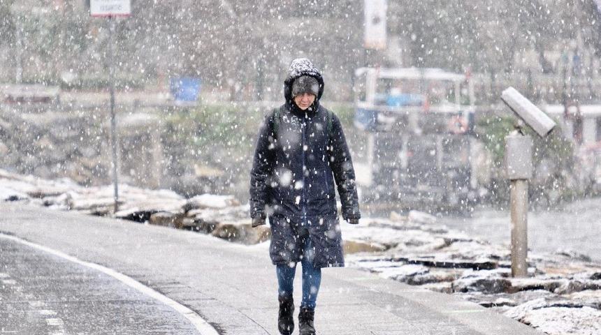 Bugün okullar tatil mi? 24 Mart Perşembe hangi illerde okul yok? Valilikten son dakika kar tatili açıklaması geldi mi? 24 Mart 2022 Perşembe