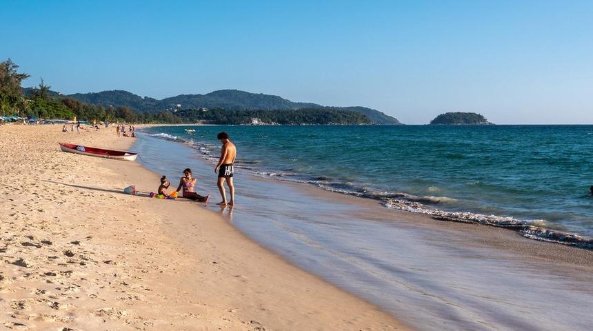 Ukrayna'daki işgal yüzünden binlerce Rus ve Ukraynalı turist Tayland'da mahsur kaldı