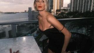 Banyoda mayokinili poz veren Didem Soydan takipçisinin yorumuna sessiz kalmadı