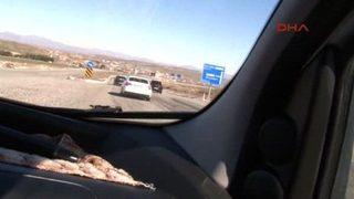 Muhabir kendi kaza görüntüsünü çekti