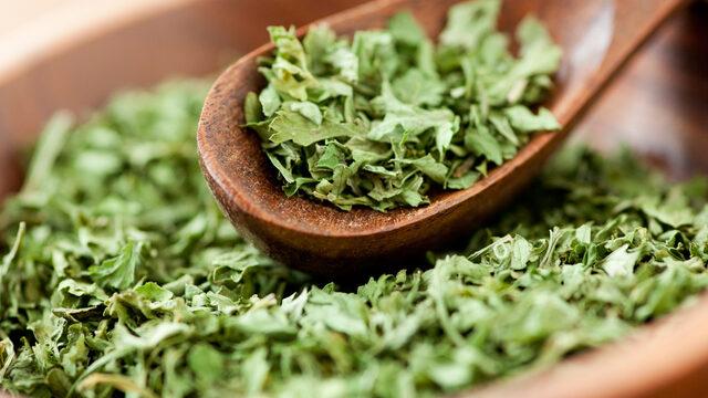 Söylendiği kadar işe yarıyor mu? Maydanoz nedir, faydaları nelerdir, nasıl tüketilir? Maydanoz kilo verdirir mi?