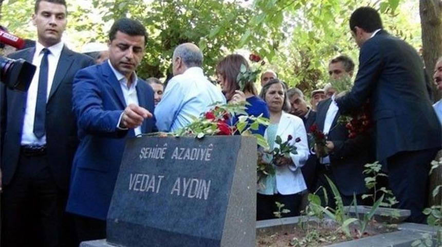 Demirtaş’tan Vedat Aydın’ın mezarına ziyaret