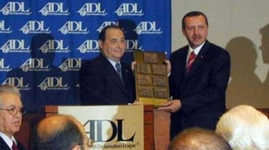 Başbakan Erdoğan o ödülü iade ediyor