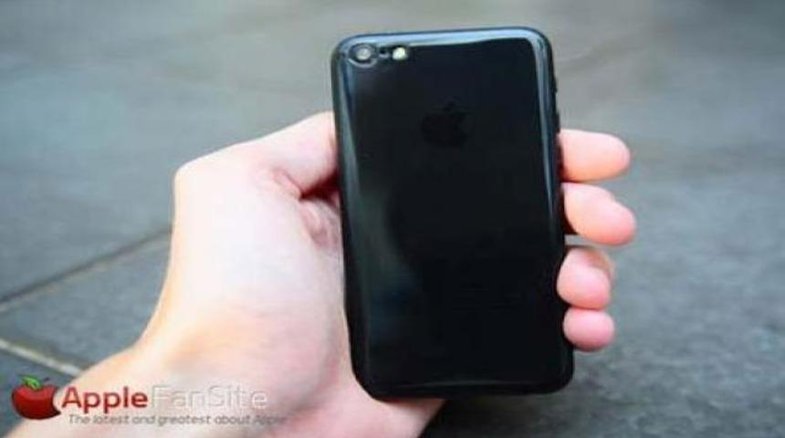 Siyah iPhone 5C ortaya &ccedil;ıktı