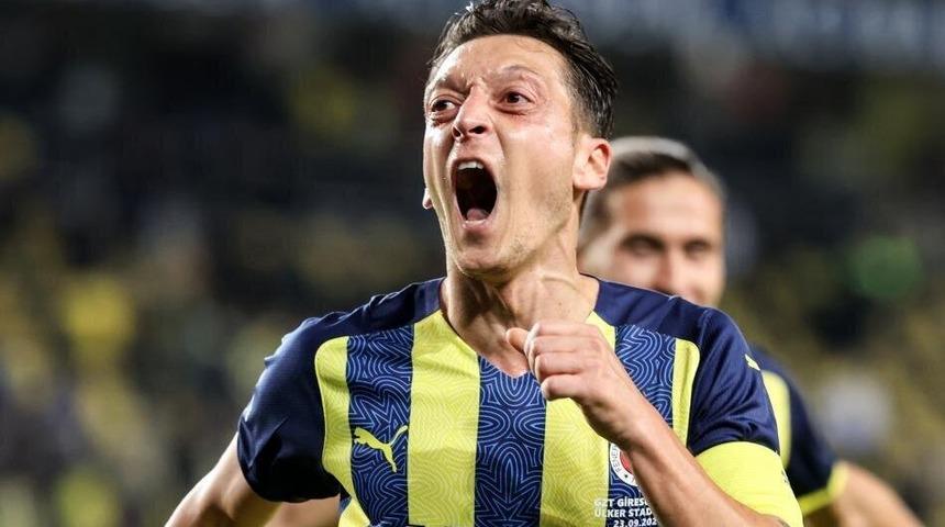 Son dakika: Fenerbahçe'de Mesut Özil ve Ozan Tufan kadro dışı!