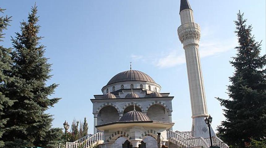 İlk kafile Türkiye'ye ayak bastı! "Cehennemin ortasından çıktık"
